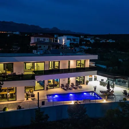 Luxury Royal Hill With 34 M2 Pool Вилла