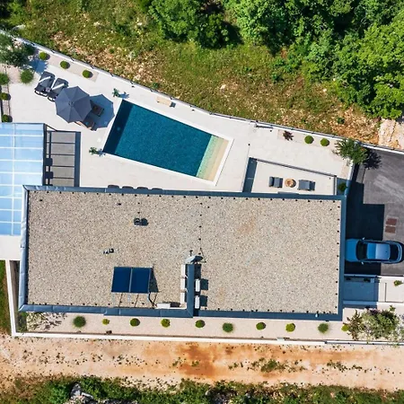 Luxury Royal Hill With 34 M2 Pool