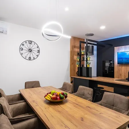 Luxury Royal Hill With 34 M2 Pool Villa