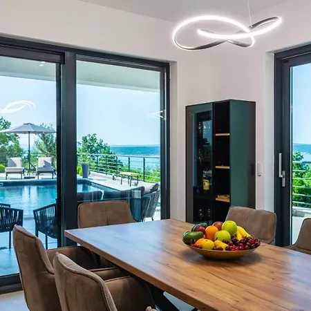 Luxury Royal Hill With 34 M2 Pool Villa