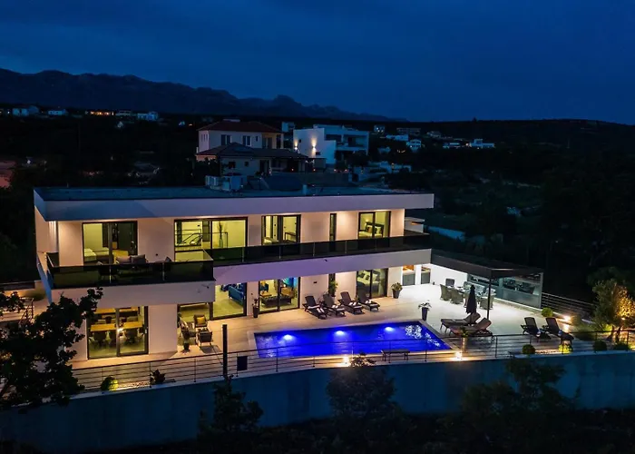 Luxury Royal Hill With 34 M2 Pool Вилла
