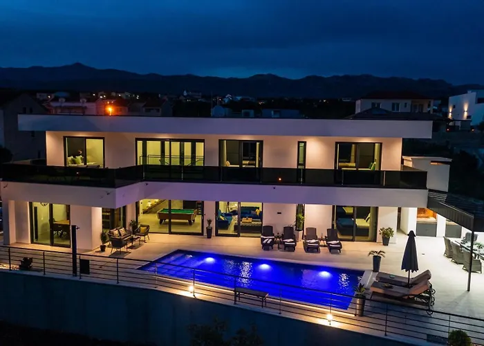 Luxury Royal Hill With 34 M2 Pool