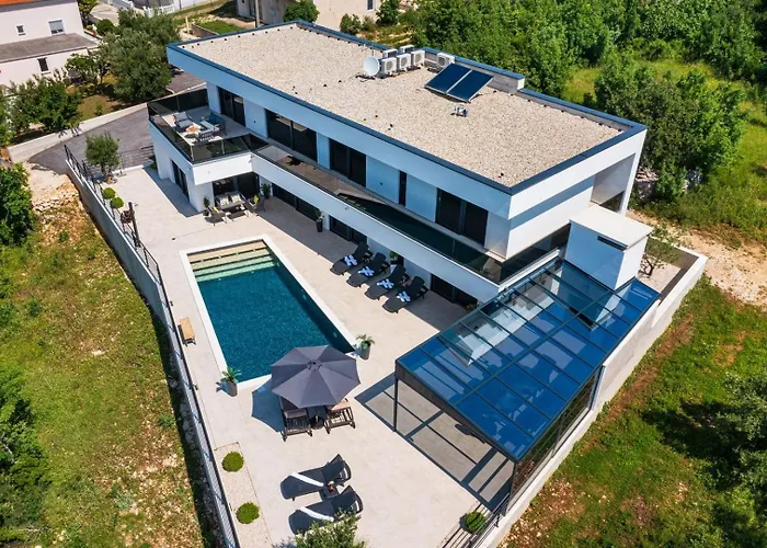 Luxury Royal Hill With 34 M2 Pool Вилла