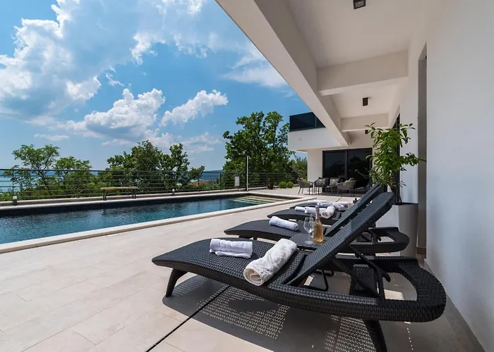Luxury Royal Hill With 34 M2 Pool Вилла *