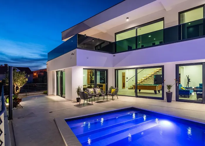 Вилла Luxury Royal Hill With 34 M2 Pool *