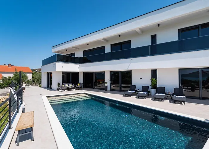 Luxury Royal Hill With 34 M2 Pool Вилла