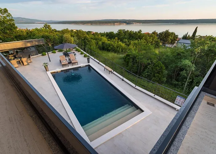 Luxury Royal Hill With 34 M2 Pool Вилла Масленица
