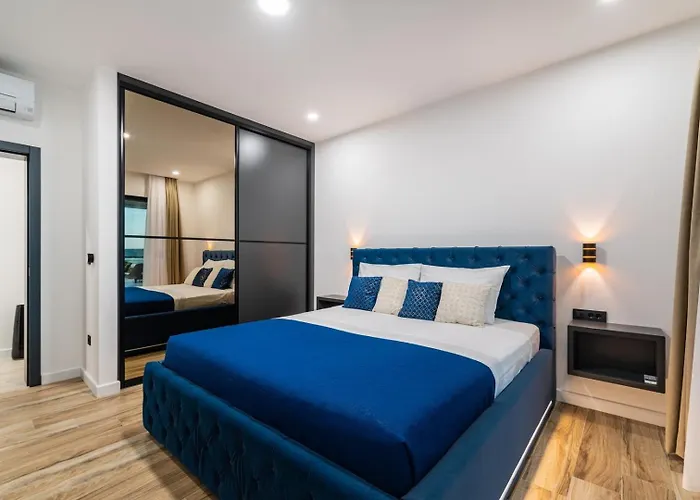 Luxury Royal Hill With 34 M2 Pool Вилла Масленица