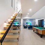 Luxury Royal Hill With 34 M2 Pool * Maslenica