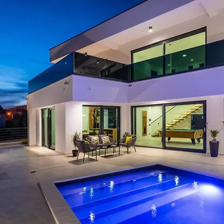 Villa Luxury Royal Hill With 34 M2 Pool *