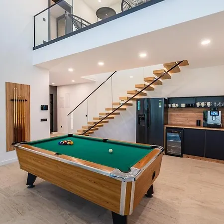 Luxury Royal Hill With 34 M2 Pool *