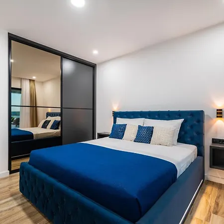 Luxury Royal Hill With 34 M2 Pool Vila Maslenica