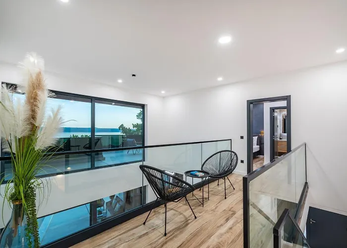 Luxury Royal Hill With 34 M2 Pool Villa Maslenica