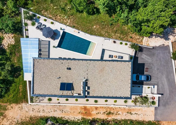 Luxury Royal Hill With 34 M2 Pool