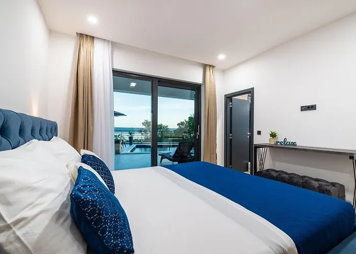 Luxury Royal Hill With 34 M2 Pool Villa *