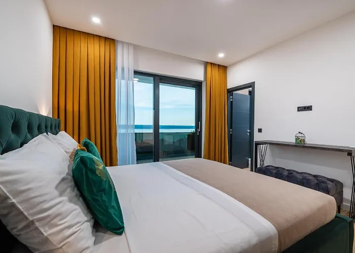 Luxury Royal Hill With 34 M2 Pool Villa